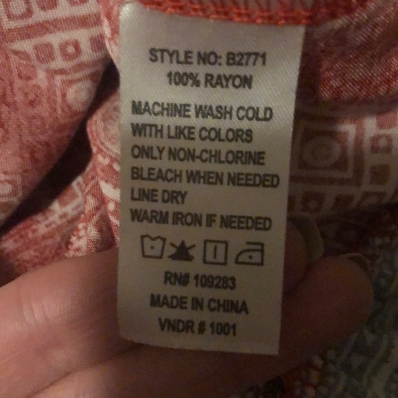 Red patterned dress - Picture 4 of 4